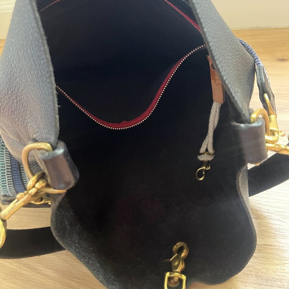 Meanwhile Back on the Farm Black Leather Carryall & Crossbody w/ Italian Strap - Picture 5 of 7